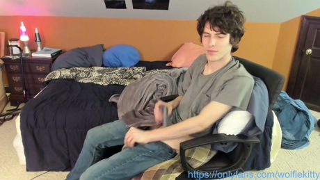 wolfiekitty  06-04-2022